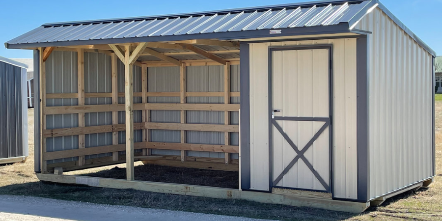 run in shed for horses